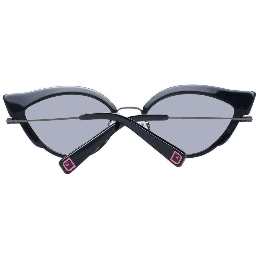 Dsquared² black cat eye sunglasses for women with silver mirrored lenses, metal and plastic frame. Full-rim, UVA & UVB protection.