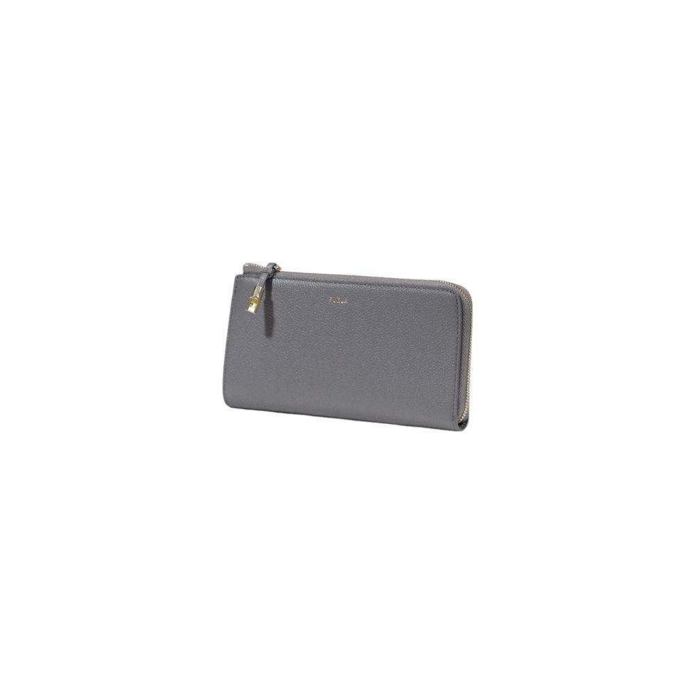 Furla gray leather women's wallet from Fall/Winter collection, featuring zip closure. Made from 100% high-quality leather.
