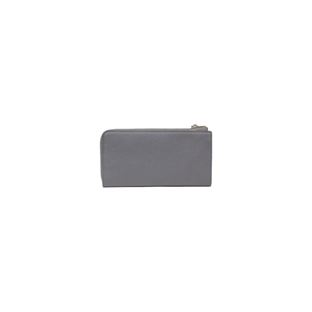 Furla gray leather women's wallet from Fall/Winter collection, elegant design, 100% leather, perfect for fashion-forward accessorizing.