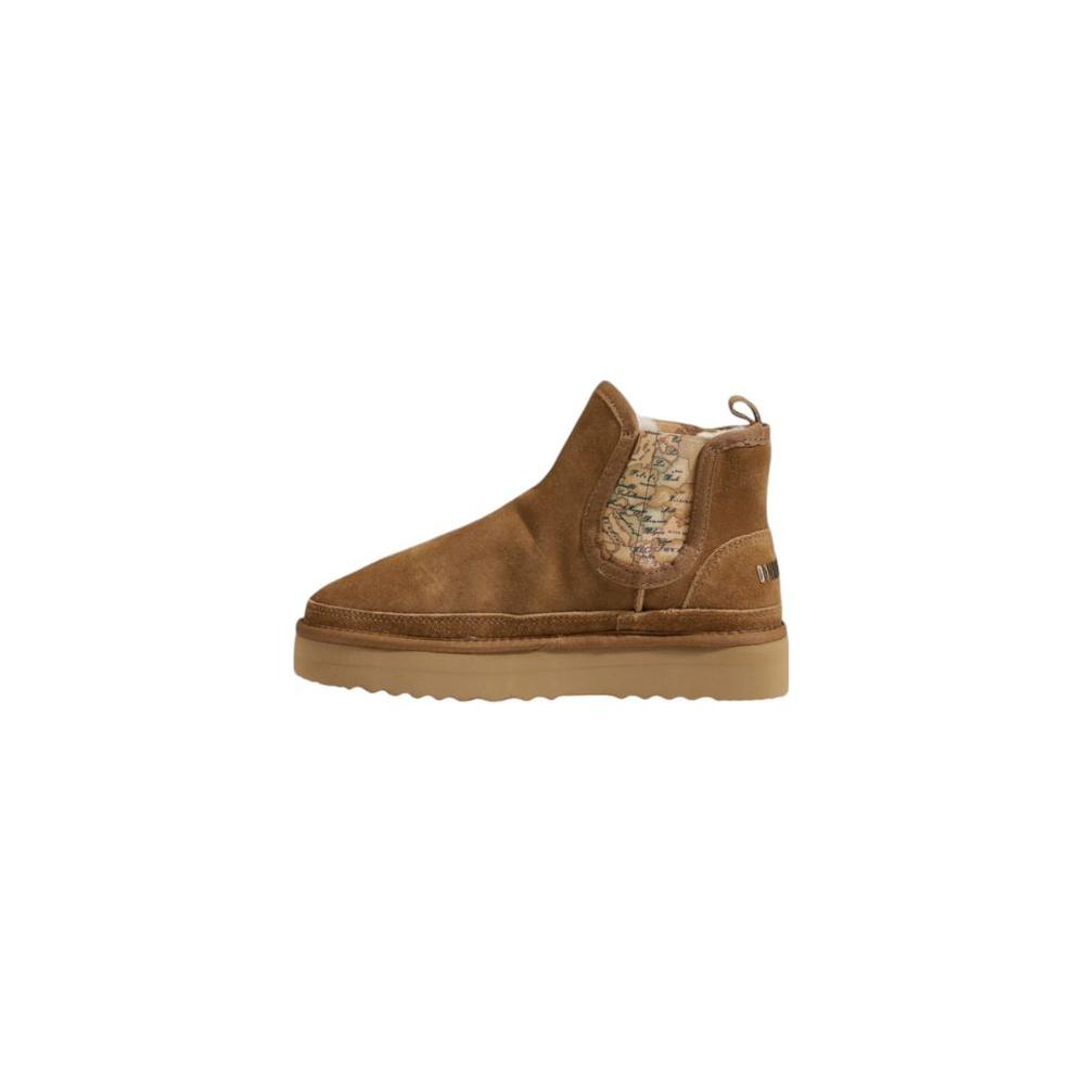 Alviero Martini Prima Classe beige leather boot for women, fall/winter collection, 100% leather composition, side view.