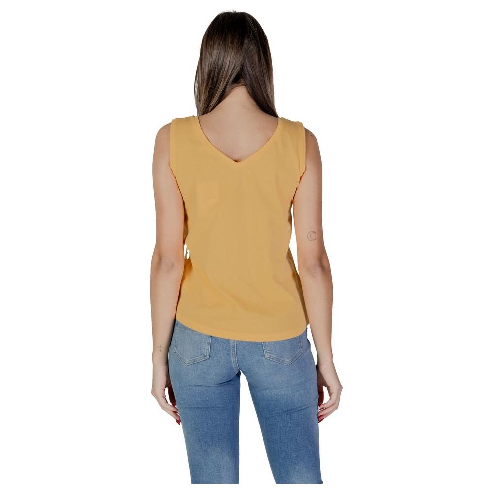 B.Young yellow cotton women's top from spring/summer collection, back view, featuring a comfortable blend of cotton and elastane.