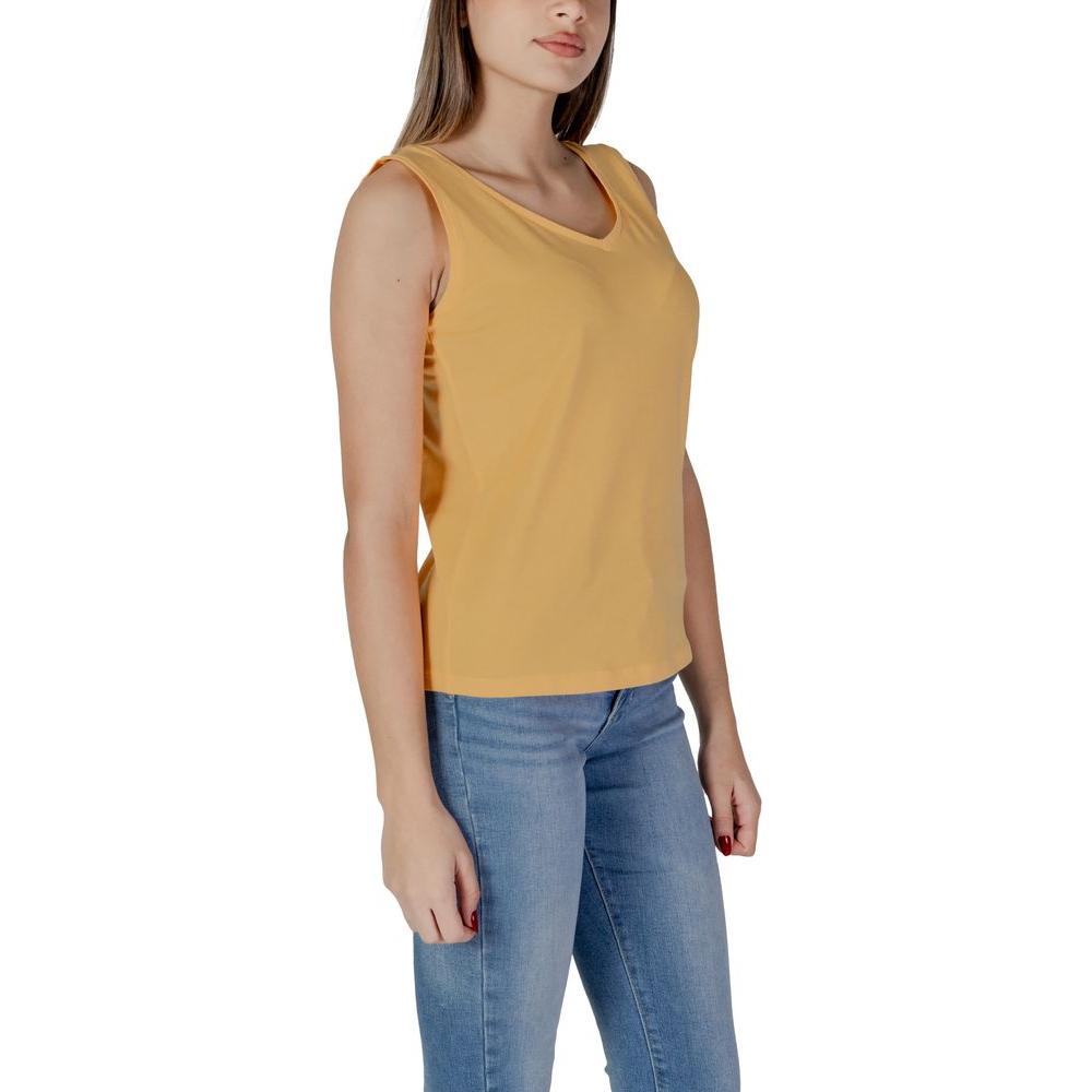 B.Young yellow cotton women's T-shirt, perfect for spring/summer, featuring sleeveless design with 95% cotton, 5% elastane.