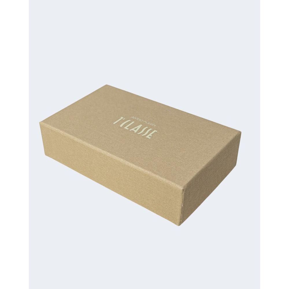 Alviero Martini Prima Classe beige leather keychain box, showcasing elegant packaging for a premium accessory.