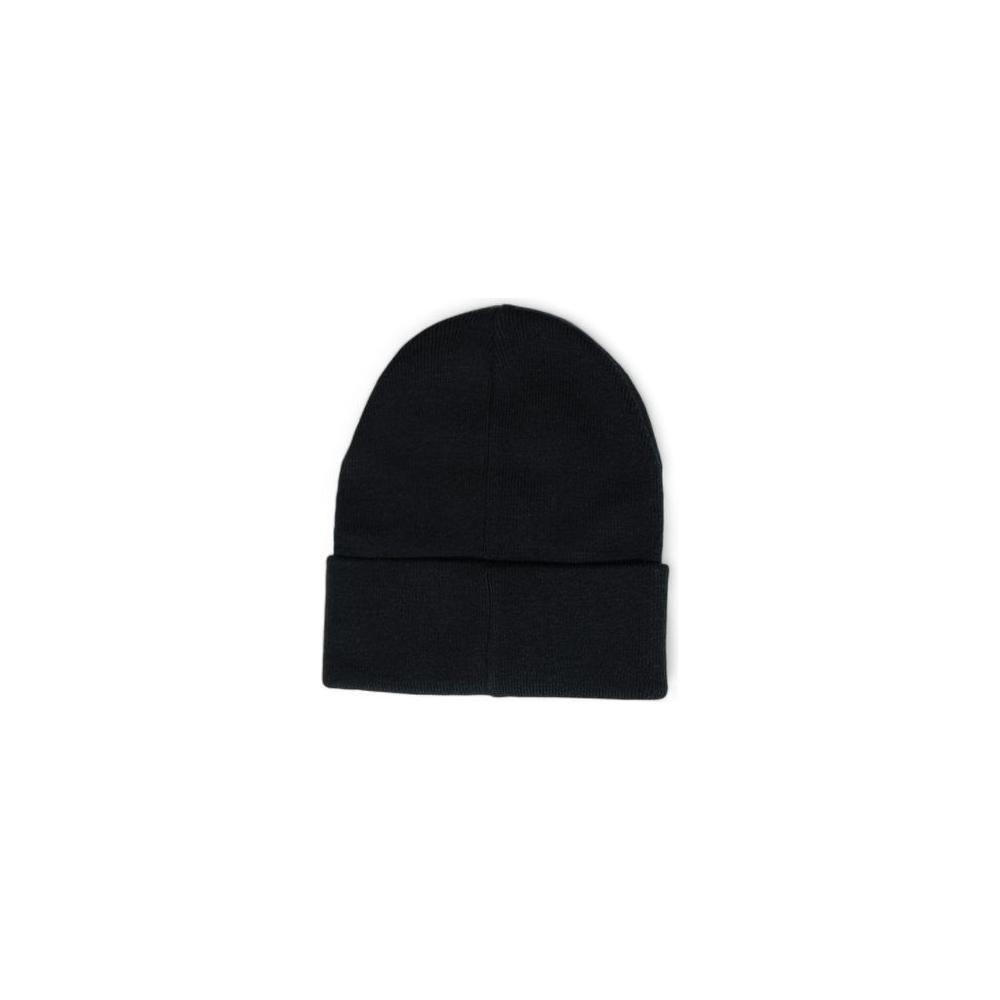 Calvin Klein Jeans black beanie made from recycled polyester with embroidered logo, sustainable and stylish accessory for women.