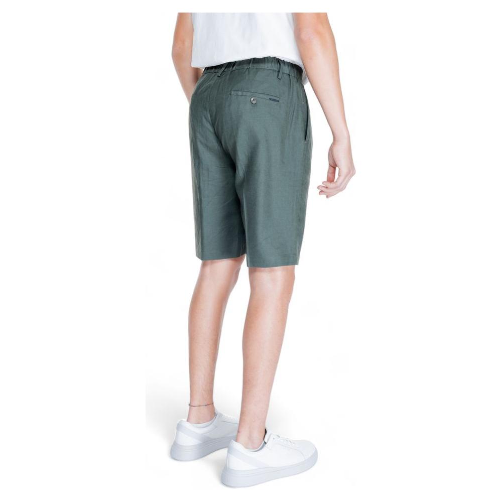 Back view of Antony Morato green linen shorts for men, part of the spring/summer collection, made from 52% linen and 48% viscose.