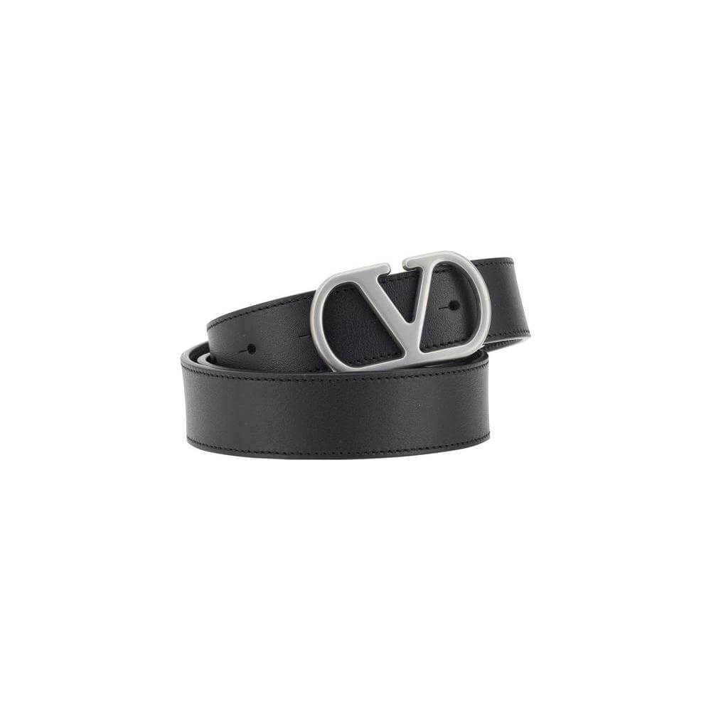 Valentino Garavani black leather belt with contrasting VLogo buckle, stylish and sophisticated accessory.