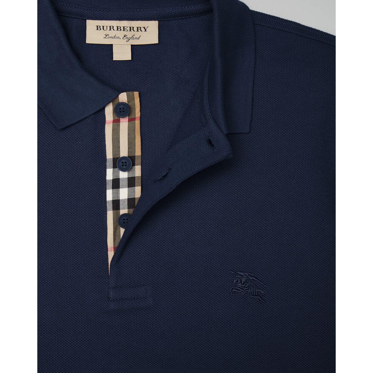 Burberry navy blue cotton polo shirt with classic checkered collar and logo, 100% cotton, made in Thailand, regular fit.