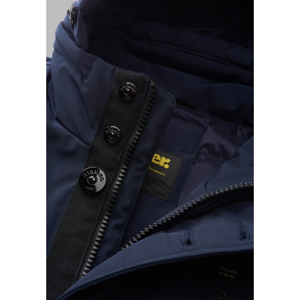 Front view with bag zipped and handles upright.