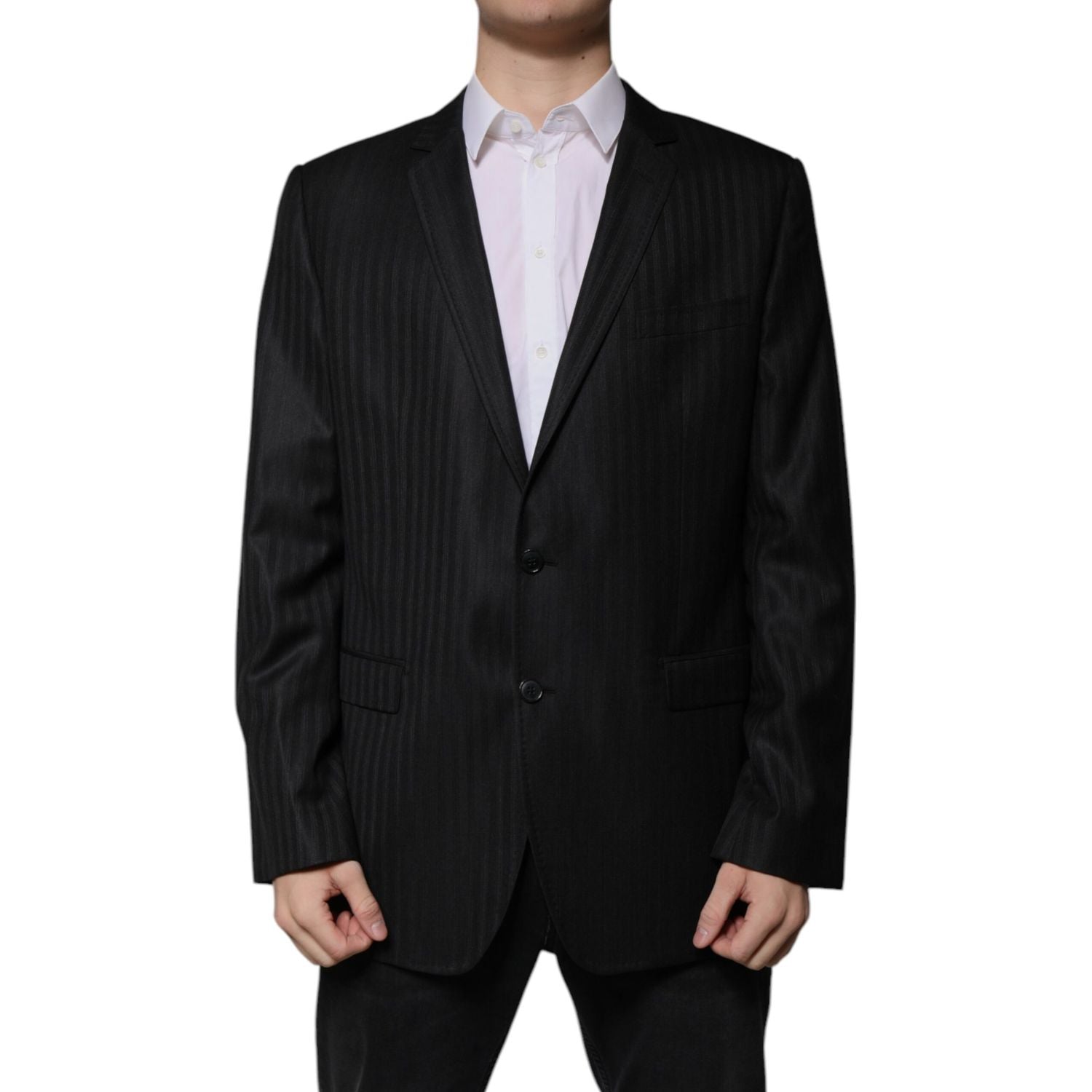 Front view with bag zipped and handles upright.