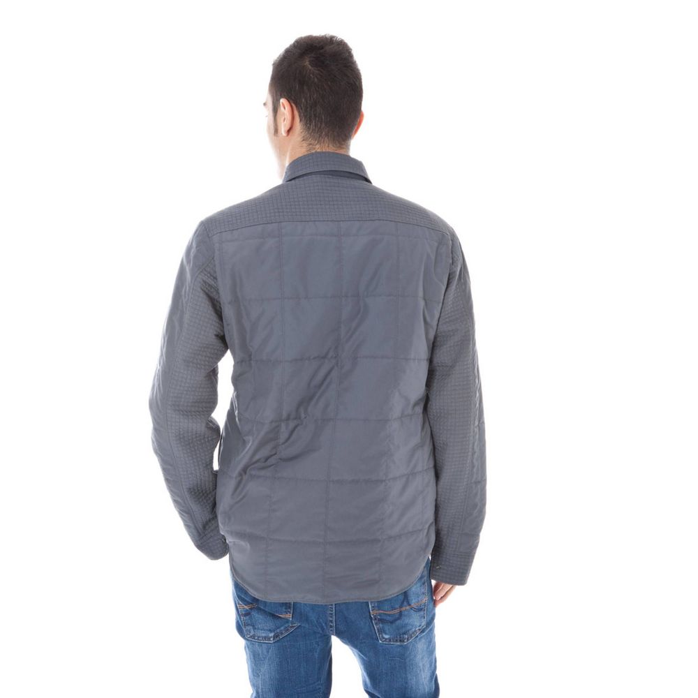 Front view with bag zipped and handles upright.