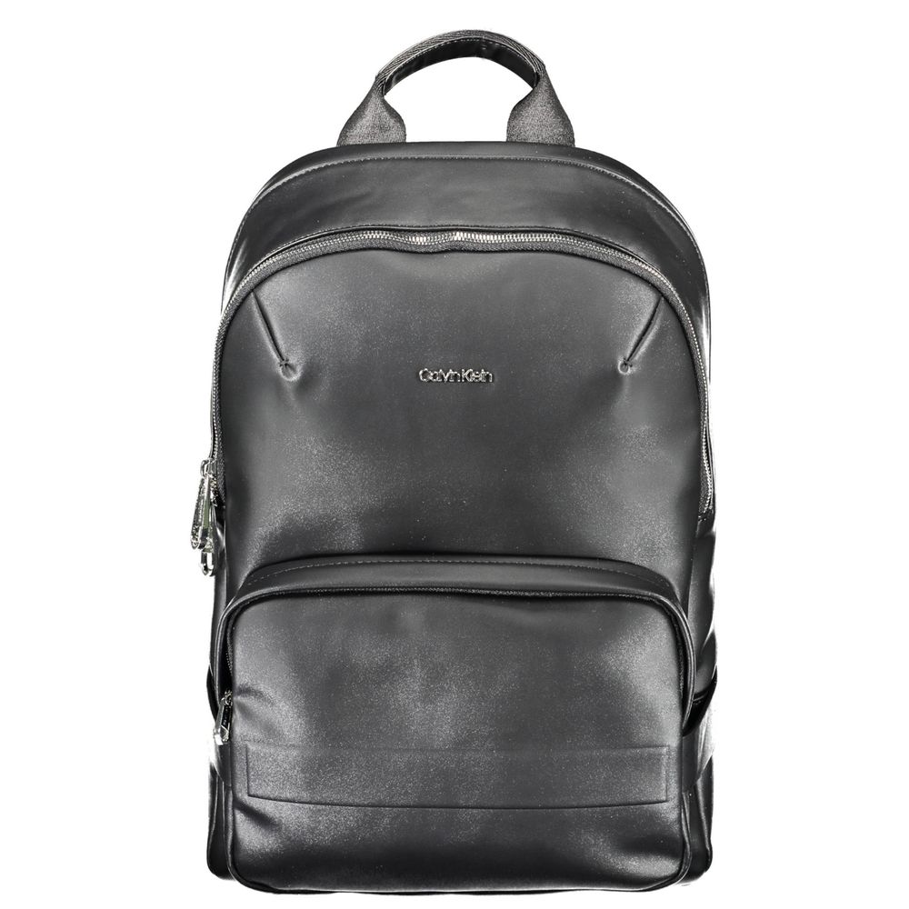 Front view with bag zipped and handles upright.
