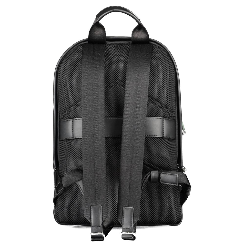 Front view with bag zipped and handles upright.