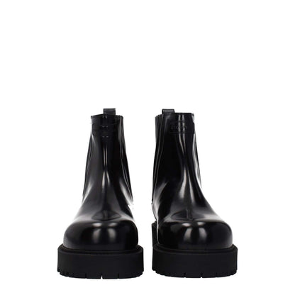Givenchy Black Leather Ankle Boots with logos, 4cm heel, round toe, mid heels, style: casual, MPN BH7016H1LQ001.