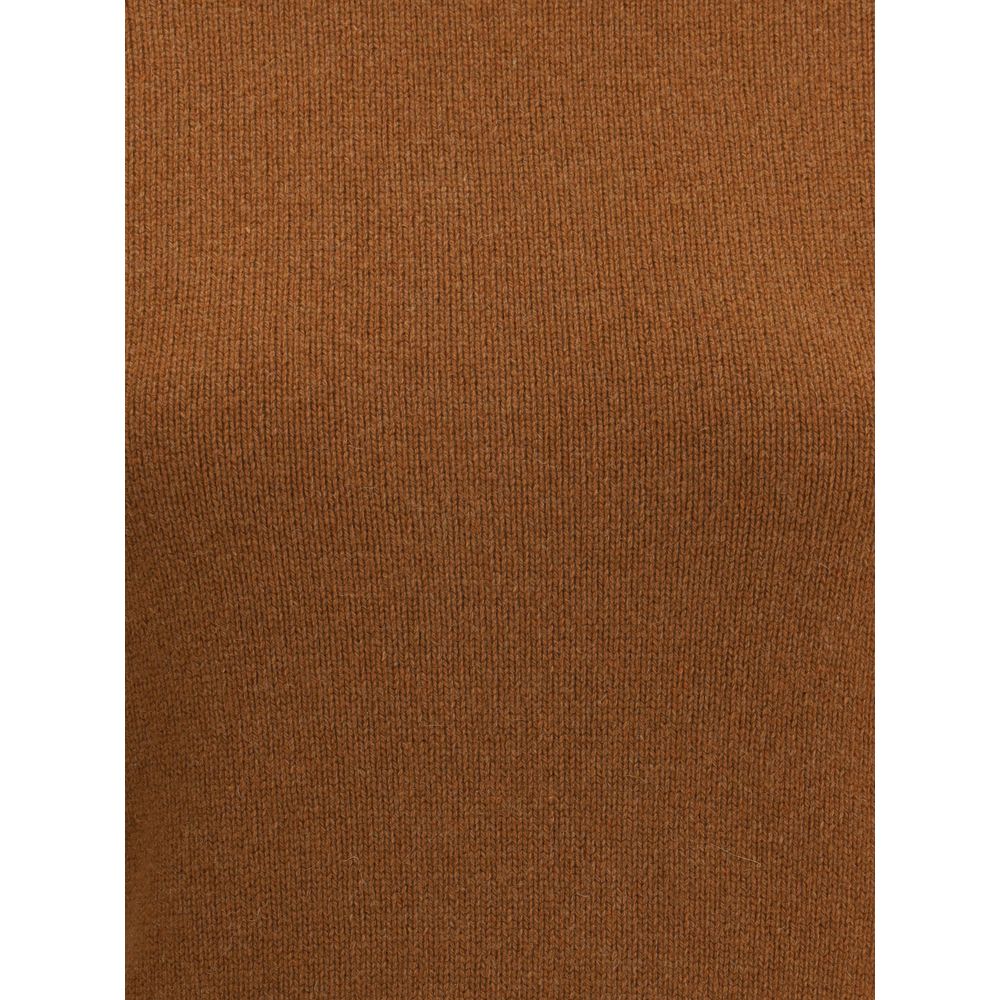 Close-up of Ami Paris Brown Cashmere Cashmere Sweater fabric detail, showcasing its texture and rich brown color.