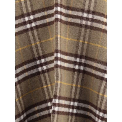 Close-up of Burberry Check motif on Burberry Brown Wool Coat, showcasing soft blend of wool and cashmere, with elegant fringes.