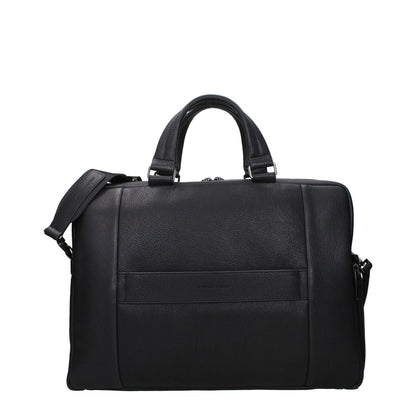 Piquadro Black Leather Business And Laptop Bag with adjustable and removable shoulder straps, front and back logo, vintage effect design.