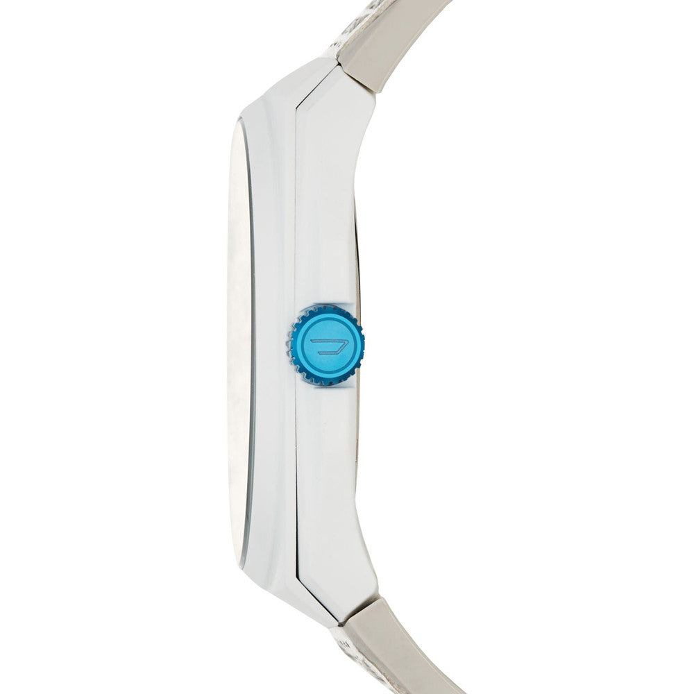 Side view of DIESEL Mod. STIGG wristwatch with 48mm stainless steel case and water resistance of 10 ATM, featuring blue crown.