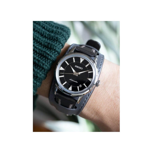 SEIKO PROSPEX Mod. 1959 ALPINIST TERRA - Ltd. Edt. 1.959 pcs wristwatch on wrist, stainless steel case, leather strap, special packaging