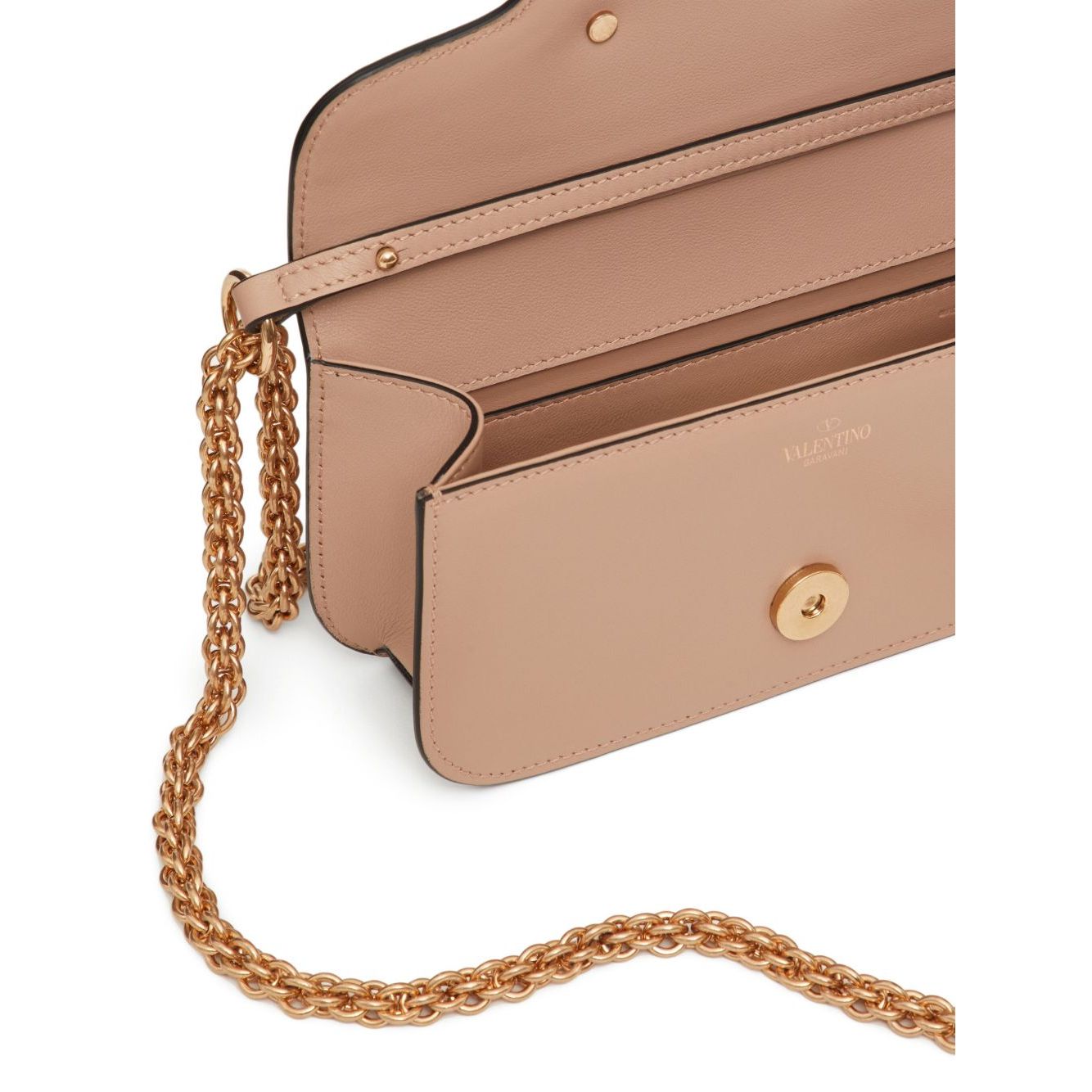 Front view with bag zipped and handles upright.